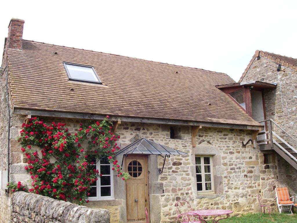 Le Trot'In Chair Martigny-le-Comte Exterior photo
